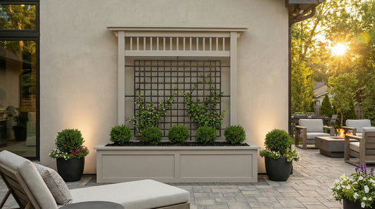Palisade Trellis with Planter – Cedar Grid